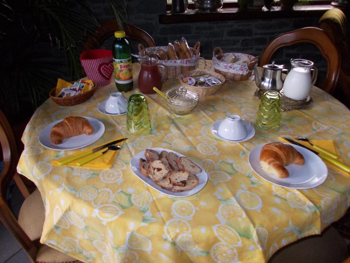 菲尼斯Les Hirondelles住宿加早餐旅馆 外观 照片