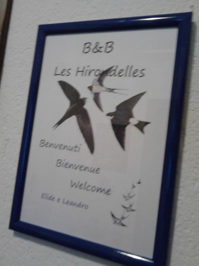 菲尼斯Les Hirondelles住宿加早餐旅馆 外观 照片